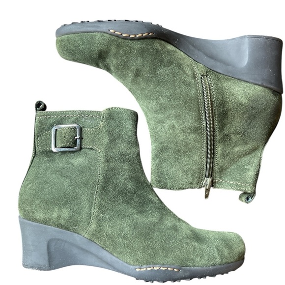 SEXY Green Suede “Naturalizer” Ankle Boots Sz 8 - Picture 1 of 7
